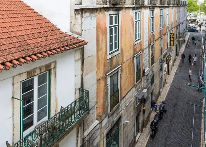 Ola Lisbon - Bairro Alto I